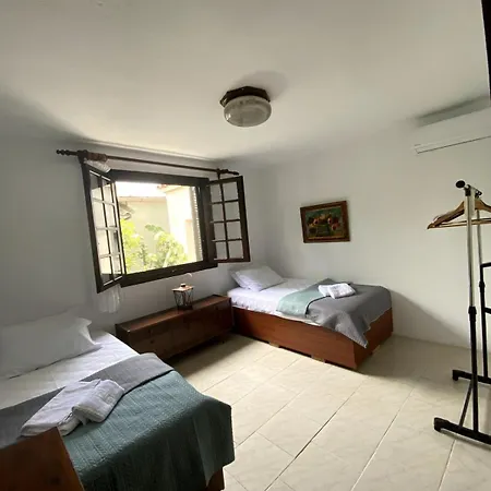 Дом отдыха Cozy Retreat By The Sea *