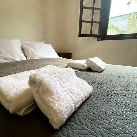 Cozy Retreat By The Sea *