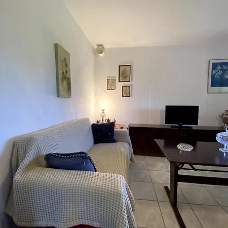 Cozy Retreat By The Sea * Nea Iraklia