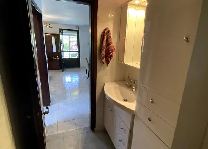 Dom wakacyjny Cozy Retreat By The Sea Nea Iraklia