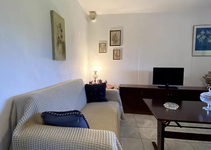 Cozy Retreat By The Sea * Nea Iraklia